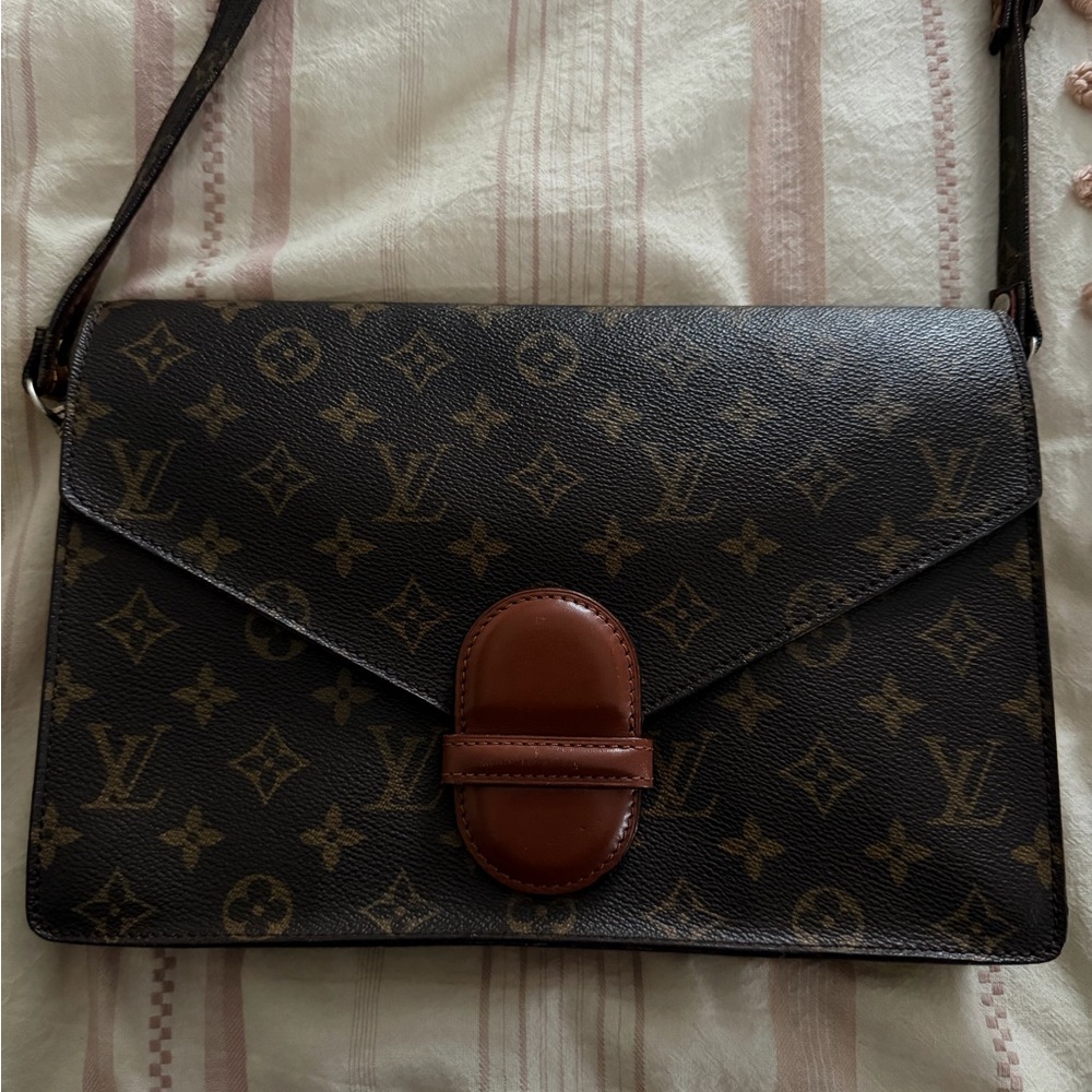 Authentic VINTAGE LV Ranelagh clutch crossbody bag - Picture 2 of 10